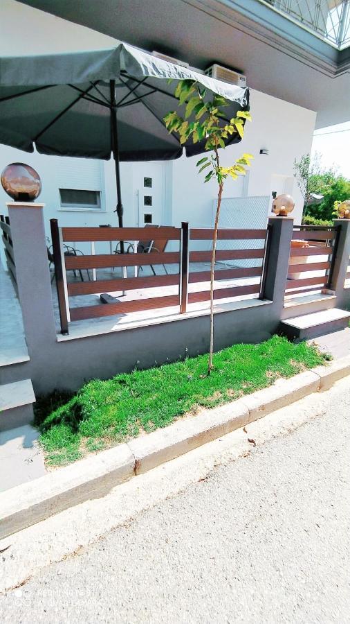 Filippou Luxury Apartments Flogita Exterior photo